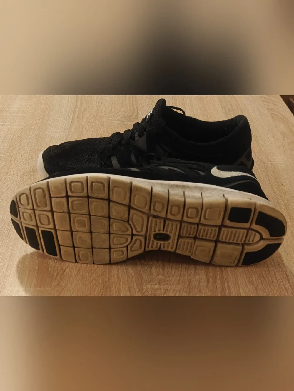 Nike Free Run Black/White Sneakers Men’s Size 12 Running Walking Shoes